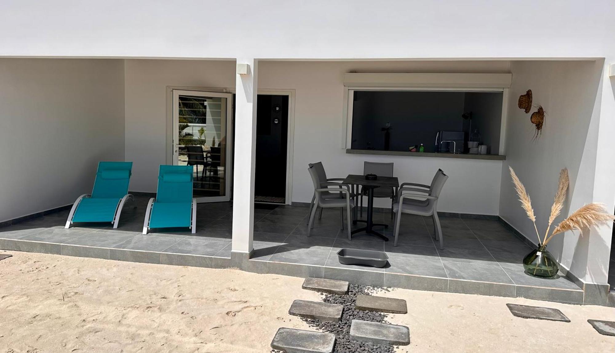 Pension Irivai, Appartement Rava 1 Chambre Bord De Mer Uturoa Bagian luar foto